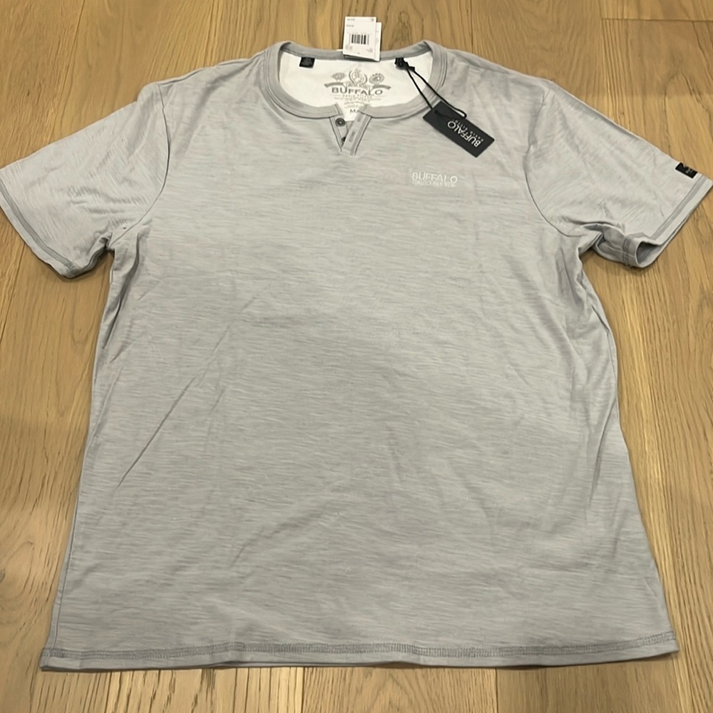BNWT Men’s Buffalo T-Shirt Size M